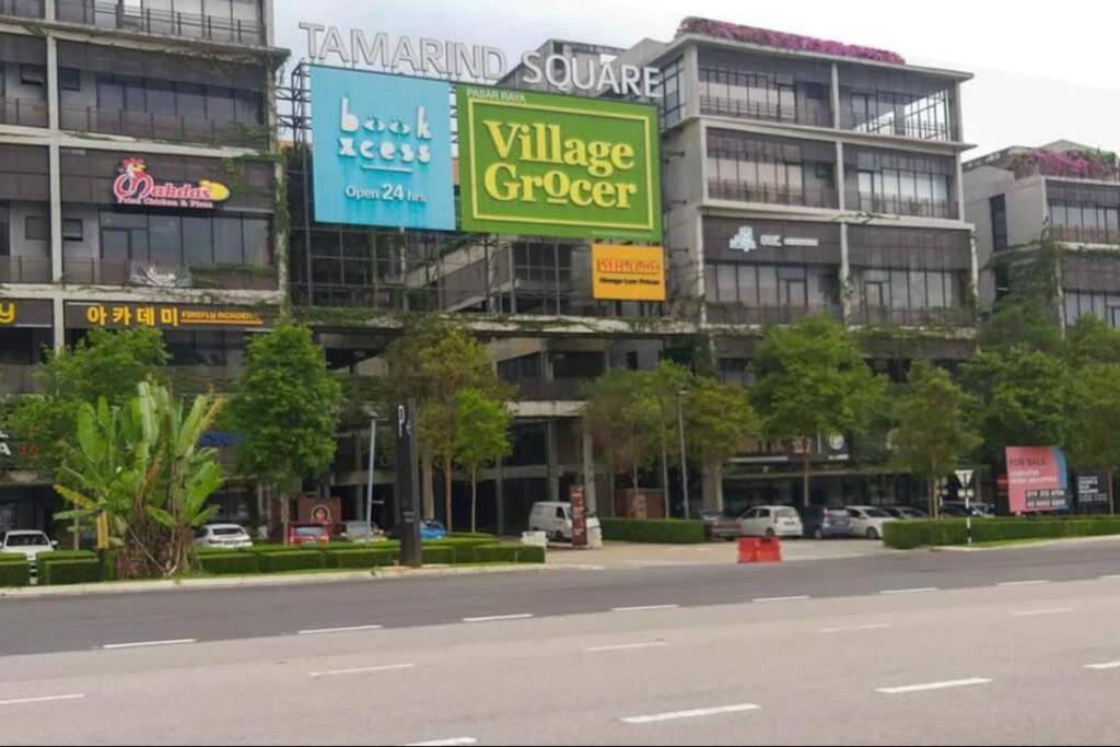 Luxury Stay-Tamarind Suite Cyber Cyberjaya Exterior photo